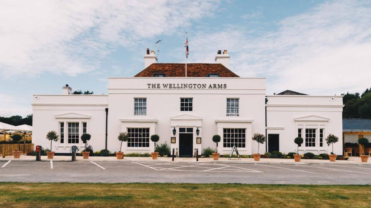 The Wellington Arms - Basingstoke-Reading Ξενοδοχείο Heckfield Εξωτερικό φωτογραφία