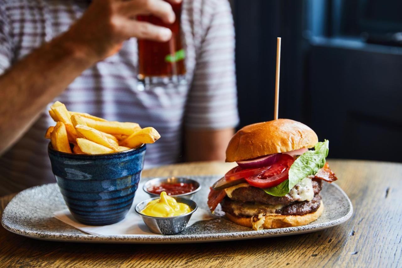 The Wellington Arms - Basingstoke-Reading Ξενοδοχείο Heckfield Εξωτερικό φωτογραφία