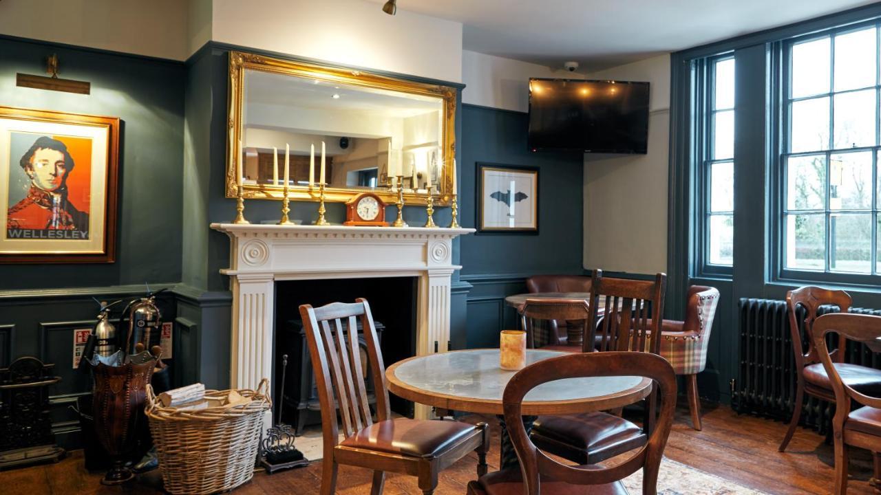 The Wellington Arms - Basingstoke-Reading Ξενοδοχείο Heckfield Εξωτερικό φωτογραφία